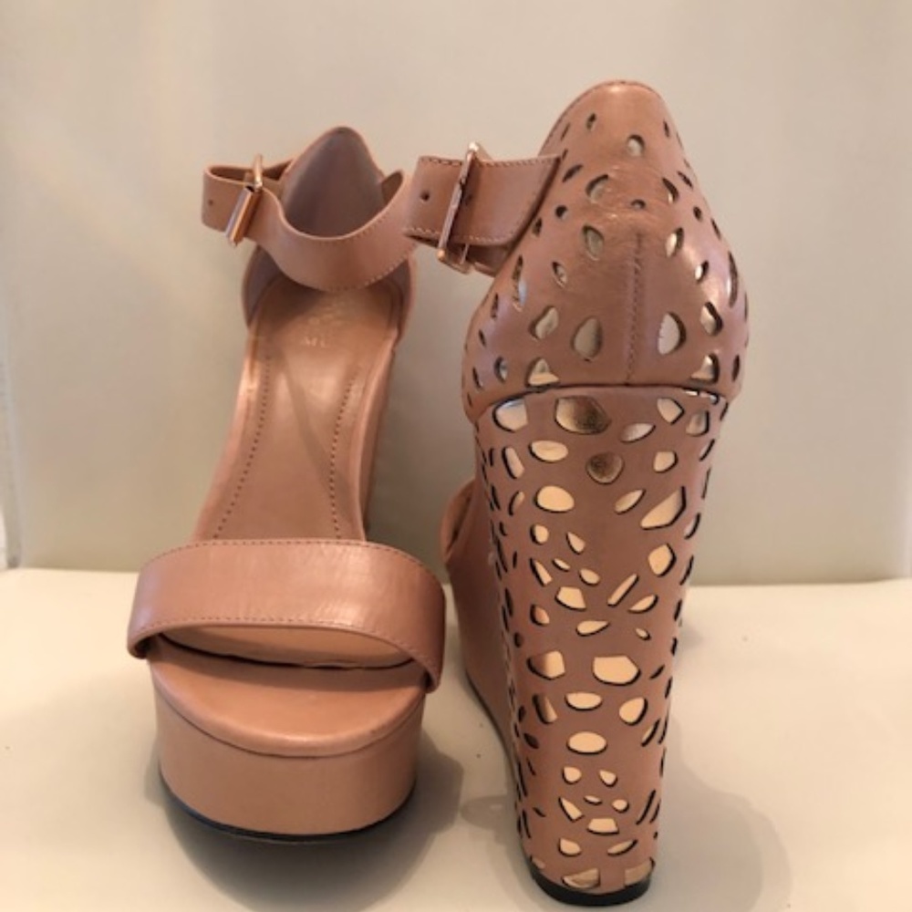 Vince Camuto- Platform Nude Metallic Wedge Sandal